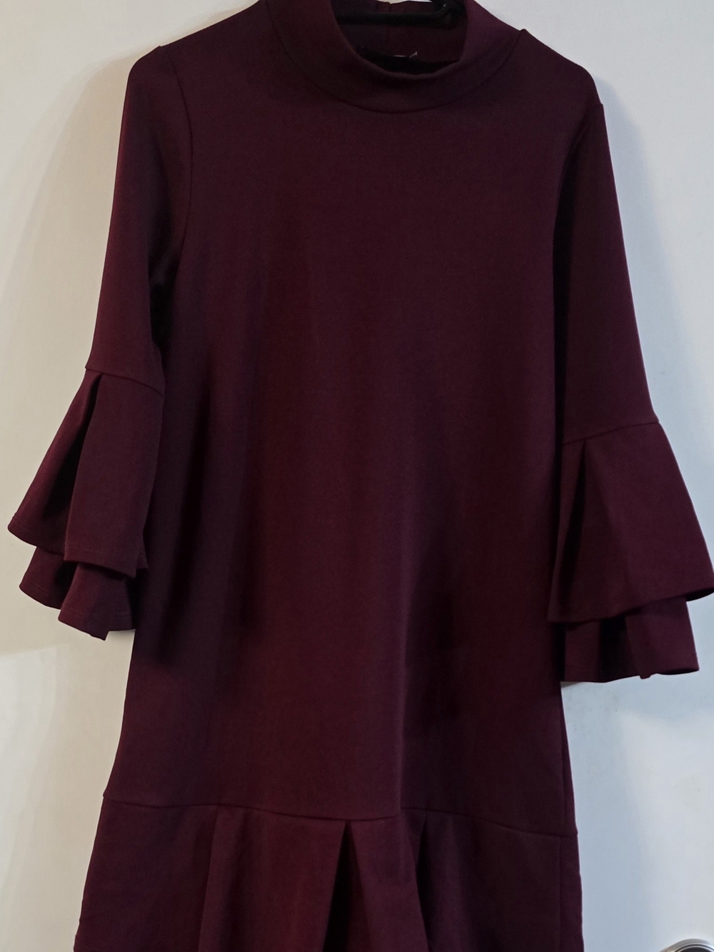 Carole Christian Womens  Burgundy Mock Neck Top with Tiered Ruffle Sleeves Sz S